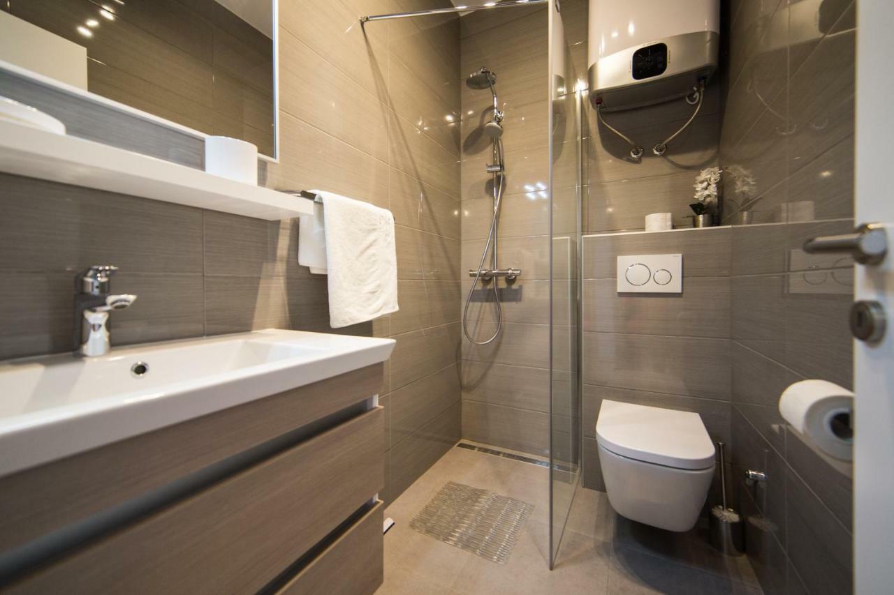 Apartment Bella Baska Voda Bagian luar foto