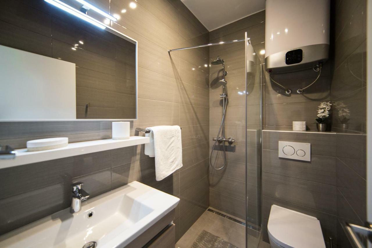 Apartment Bella Baska Voda Bagian luar foto